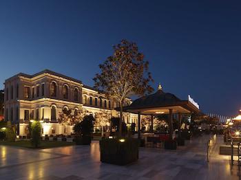 Four Seasons Hotel İstanbul at the Bosphorus